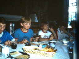 0DIA 1985 RAVAKAMP